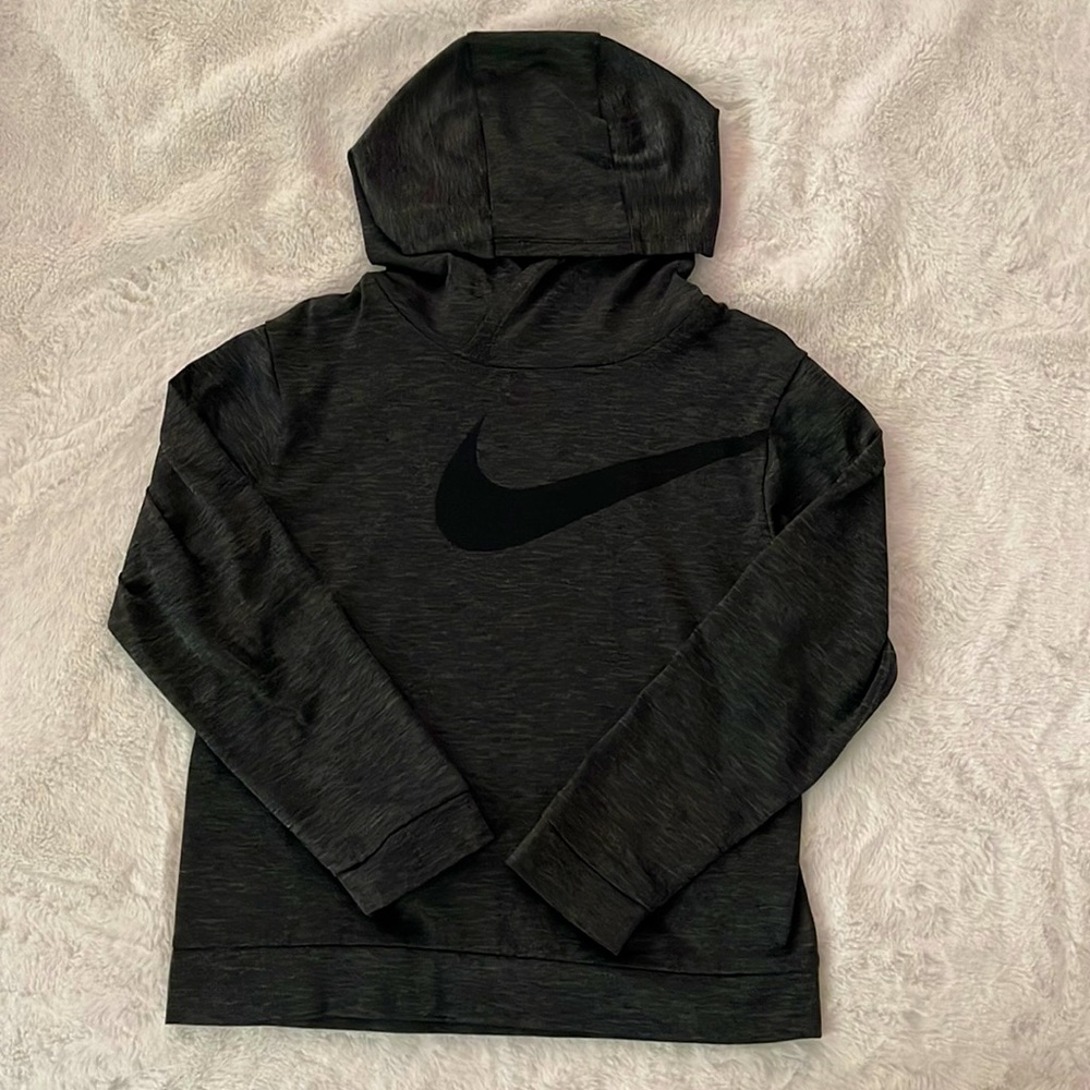 Boys Nike Dri-fit grey hooded long sleeve shirt size 7